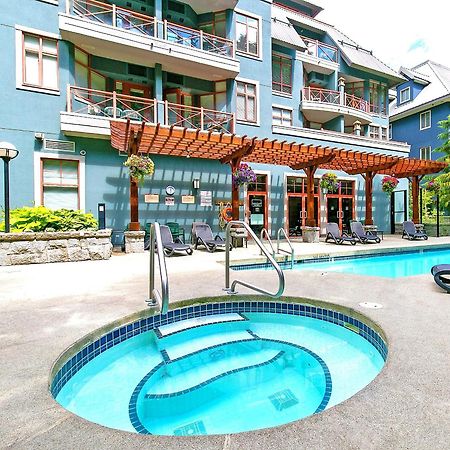 Alpenglow Lodge Queen Boho Studio By Mva Whistler Exterior foto