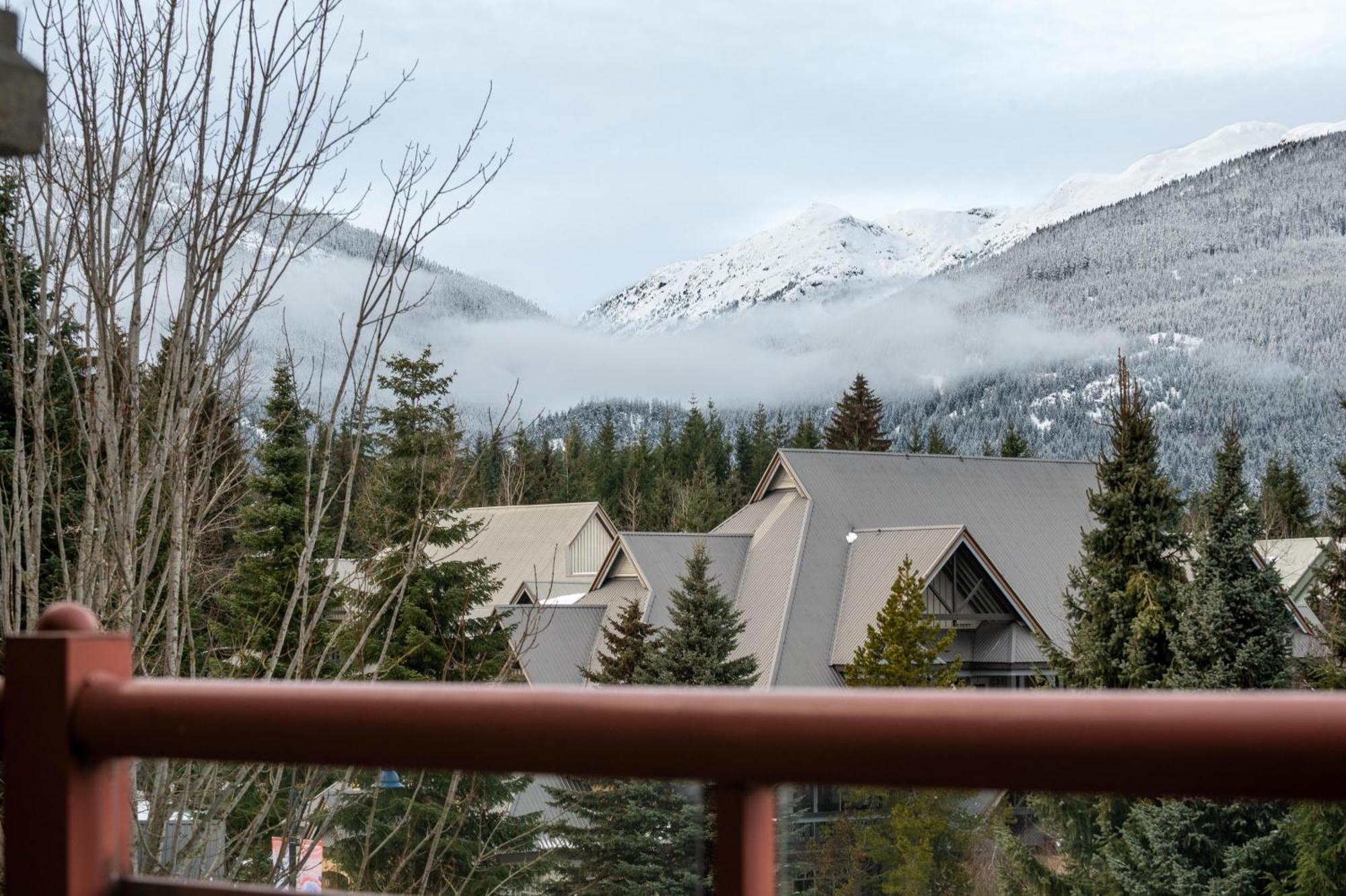 Alpenglow Lodge Queen Boho Studio By Mva Whistler Exterior foto